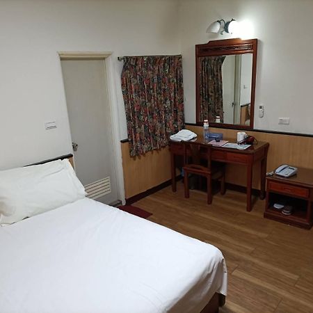 丸松商旅 Hotel Миаоли Екстериор снимка