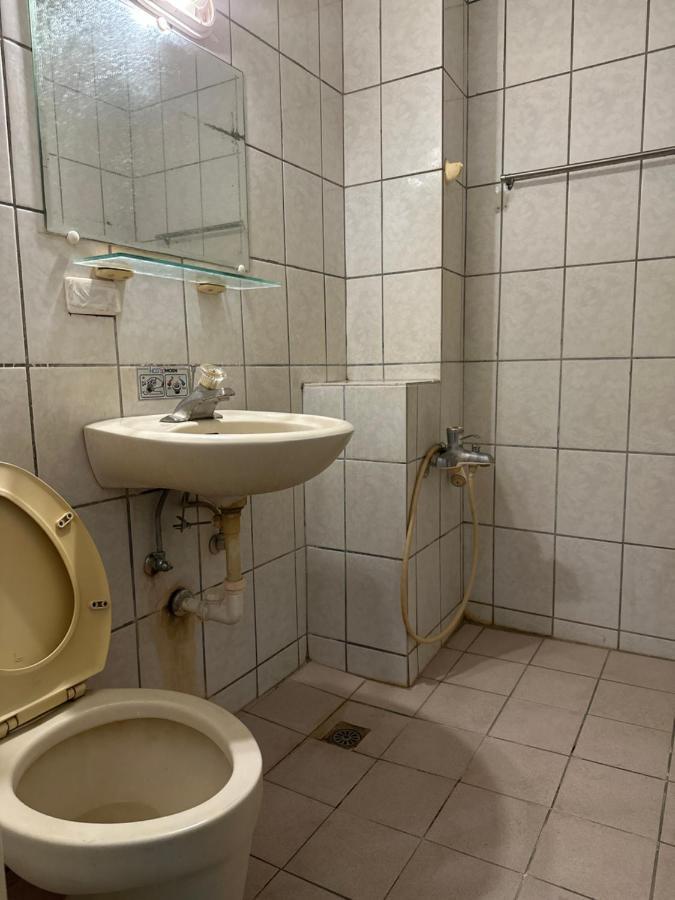 丸松商旅 Hotel Миаоли Екстериор снимка