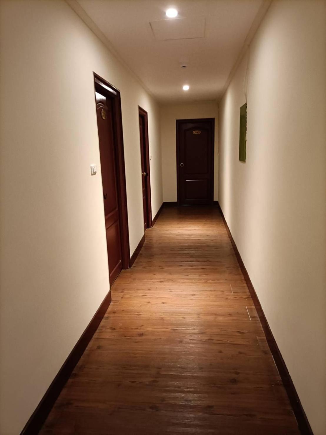 丸松商旅 Hotel Миаоли Екстериор снимка